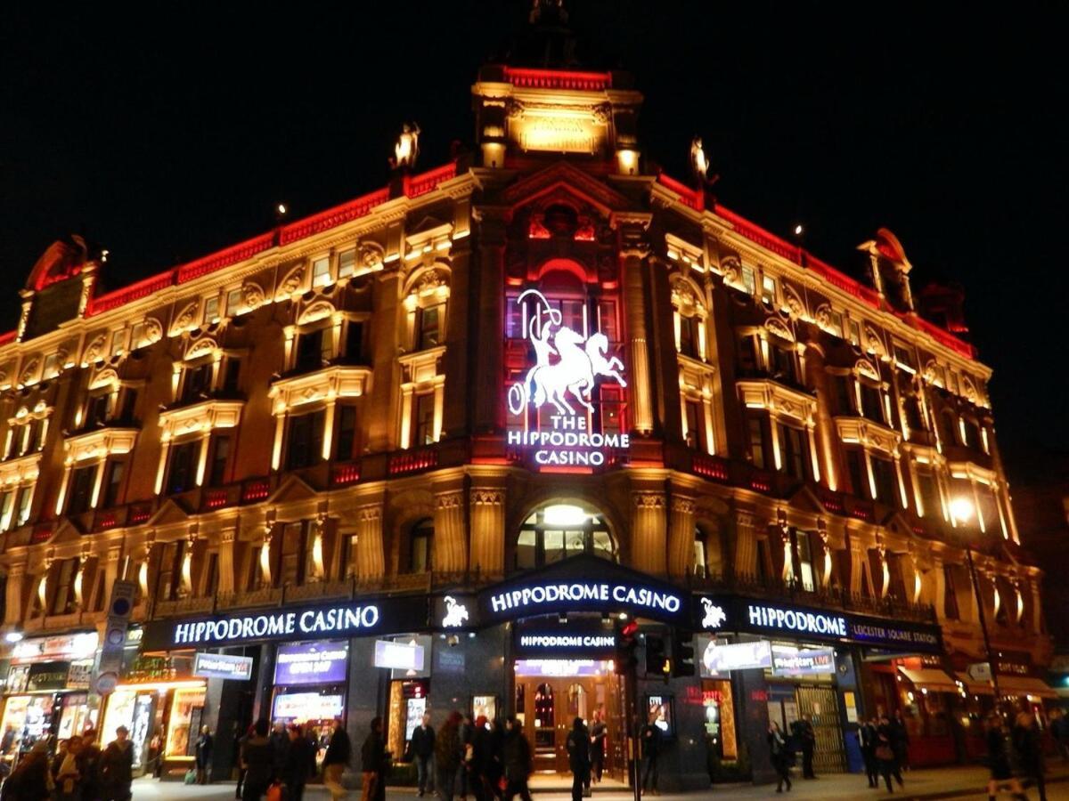 Cosy Entire Leicester Square Londra